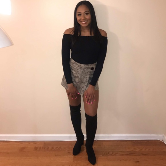 Black Heeled Over The Knee Sock Boots - Picture 4 of 8